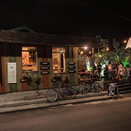 Hostel Antonio Pescador - Centro Da Guarda do Embaú 外观 照片