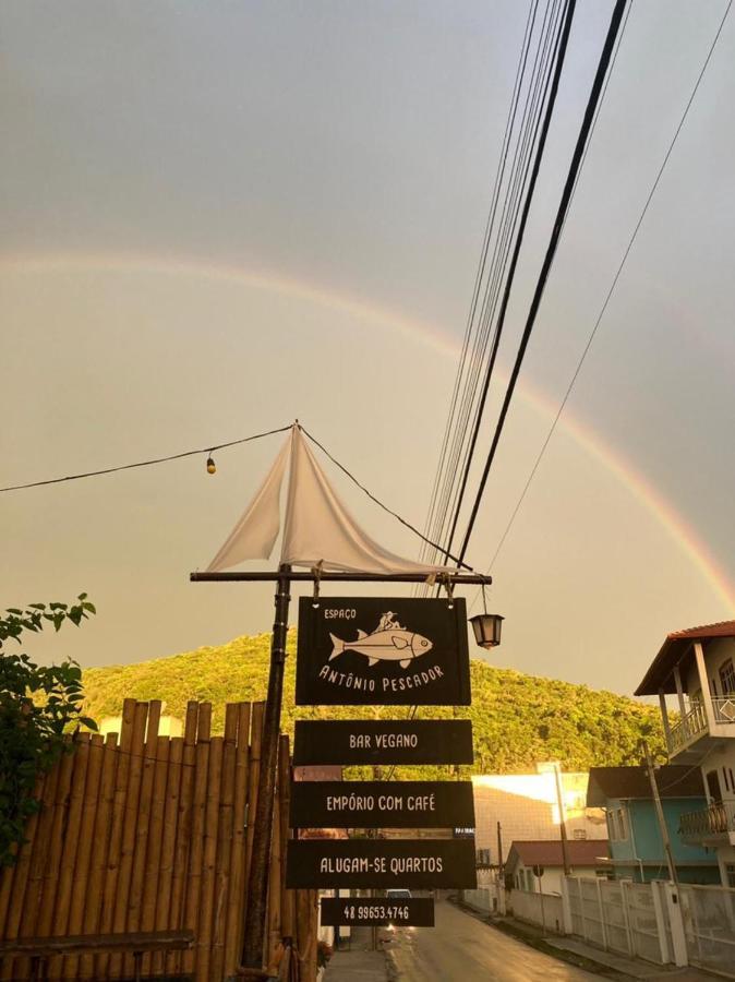 Hostel Antonio Pescador - Centro Da Guarda do Embaú 外观 照片