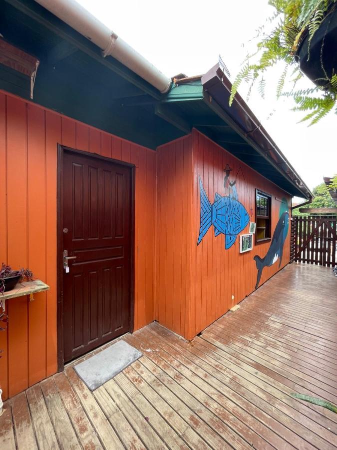 Hostel Antonio Pescador - Centro Da Guarda do Embaú 外观 照片