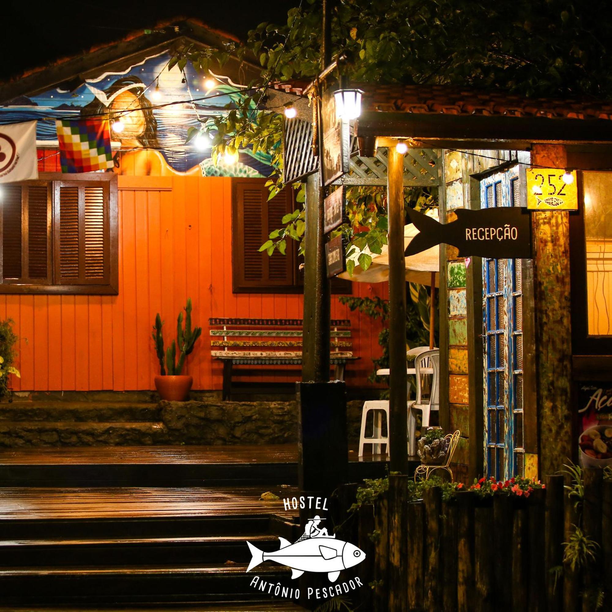 Hostel Antonio Pescador - Centro Da Guarda do Embaú 外观 照片