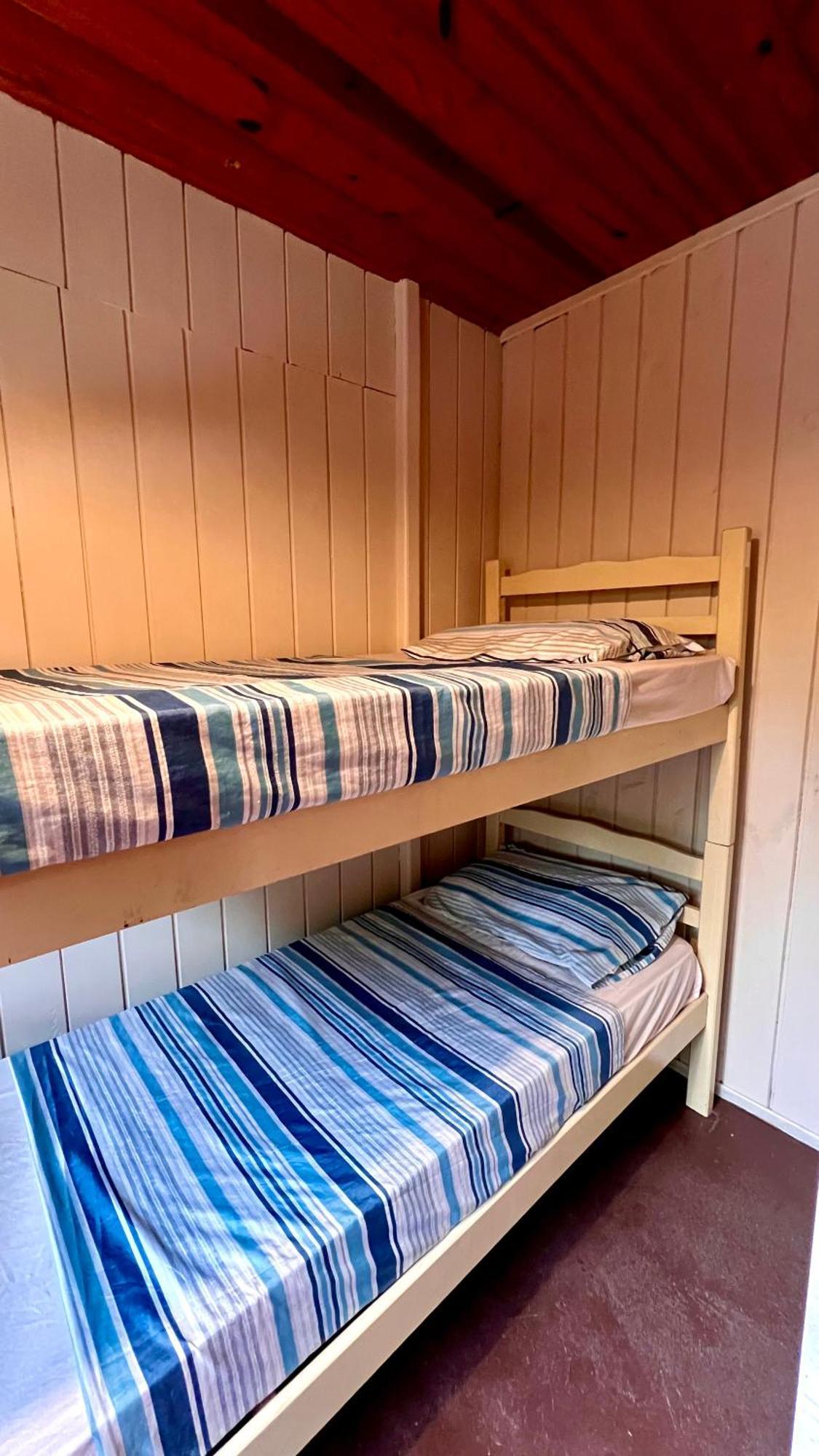 Hostel Antonio Pescador - Centro Da Guarda do Embaú 客房 照片