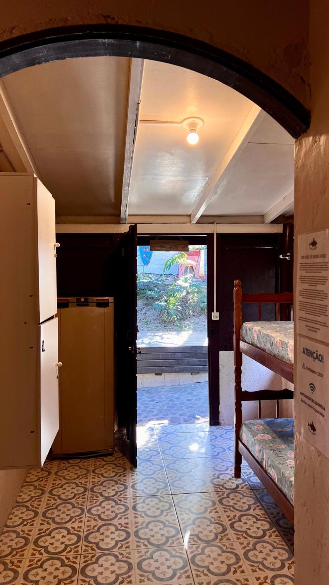 Hostel Antonio Pescador - Centro Da Guarda do Embaú 客房 照片